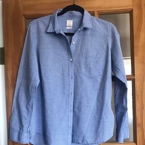 Ladies long sleeve button down top